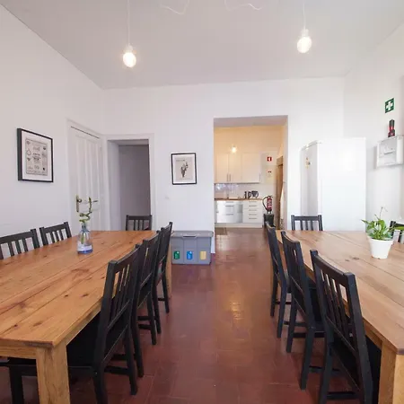Hostel Costeira Estoril