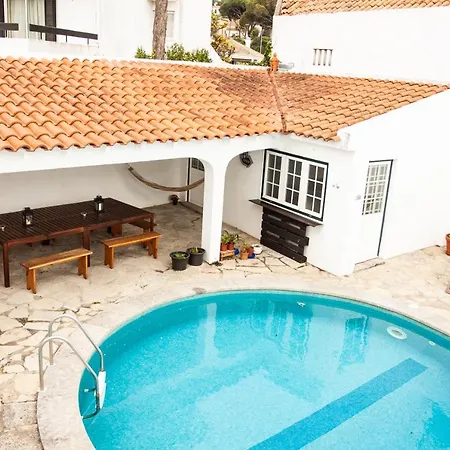 Hostel Costeira Estoril